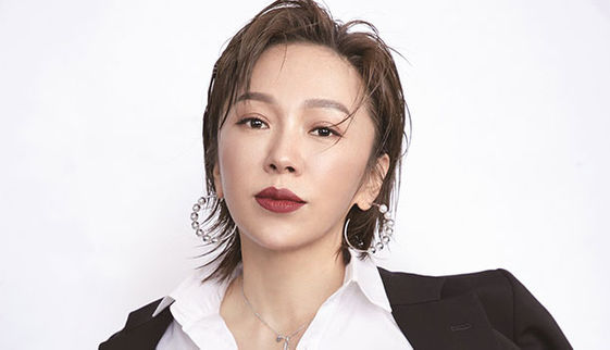 心態決定年紀 造型師岳曉琳 50後最好的化妝品是優雅 從容和自信 大人社團 與你一起實踐美好生活 心態決定年紀 造型師岳曉琳 50後最好的化妝品是優雅 從容和自信 大人社團 與你一起實踐美好生活