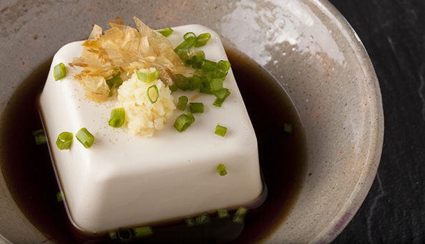 北大路魯山人談京都豆腐 用土鍋 昆布煮出美味湯豆腐 北大路魯山人談京都豆腐 用土鍋 昆布煮出美味湯豆腐