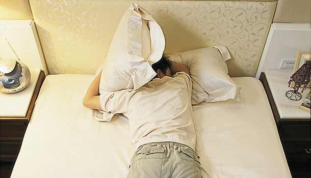 腰痛患者要平躺 4大類症狀建議 這樣睡 康健雜誌